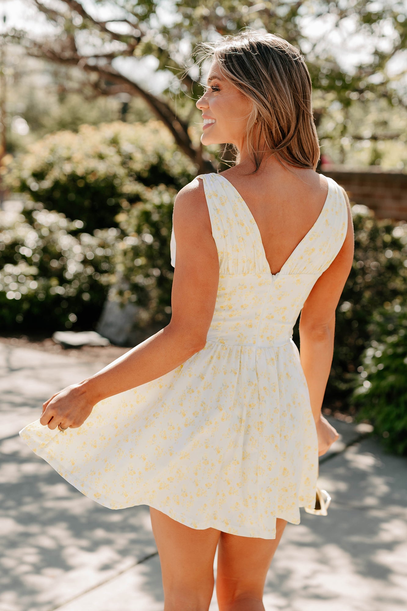 Stop & Bloom Sleeveless Floral Mini Dress (Yellow)