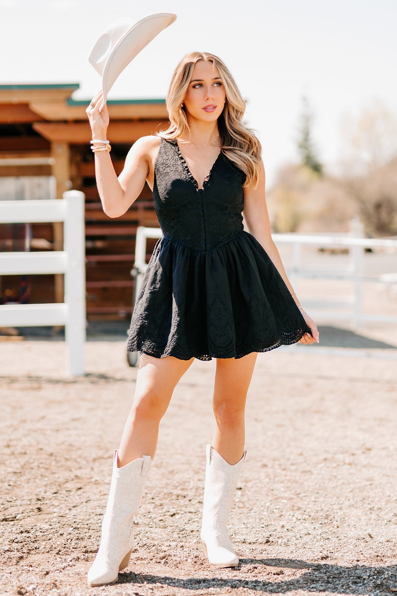 Scene Stealer Sleeveless Lace Mini Dress (Black)